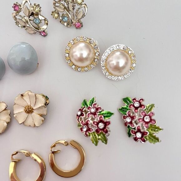 Vintage Clip On Earrings Lot - Picture 3 of 5